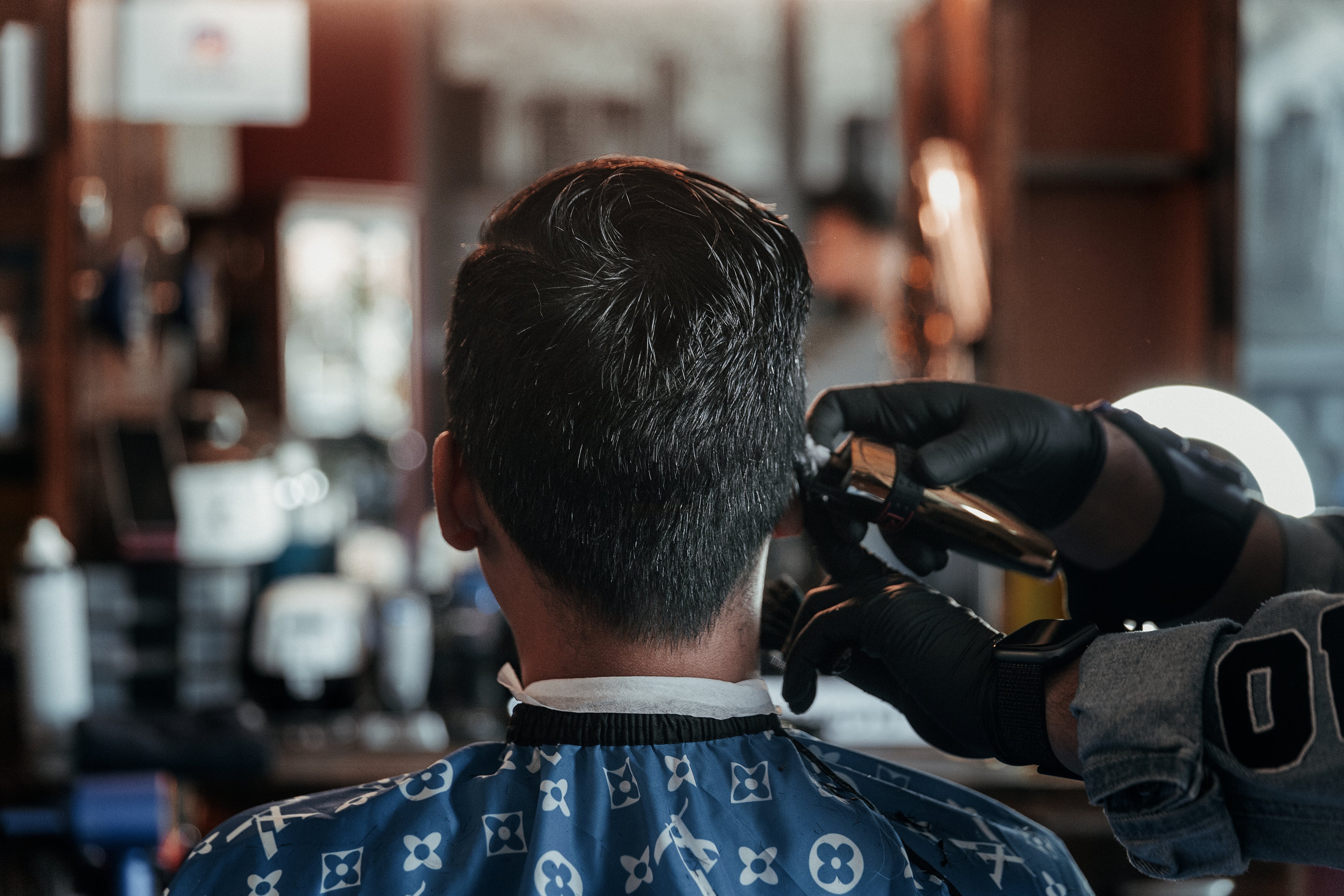 files/customer-getting-hair-trimmed.jpg